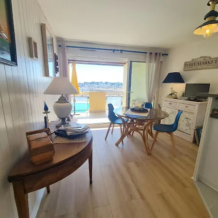 Ref 096 - T3 Pour Six Personnes Vue Avec Piscine דירה